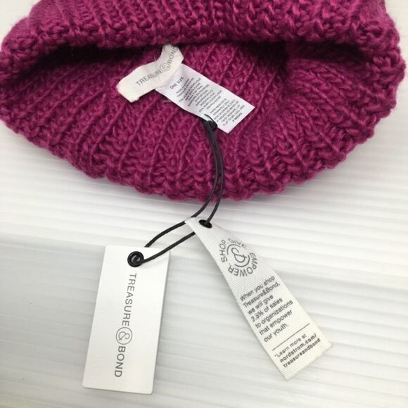 New Treasure & Bond Magenta Knit Pom Beanie (F3) - Picture 6 of 7